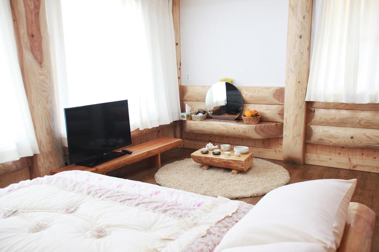 Jeju Bille Log Pension Seogwipo Zewnętrze zdjęcie